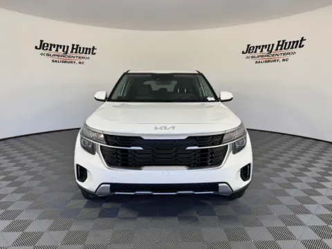 More photos of 2024 Kia Seltos LX at Jerry Hunt Supercenter - Salisbury, NC