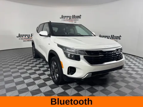 More photos of 2024 Kia Seltos LX at Jerry Hunt Supercenter - Salisbury, NC