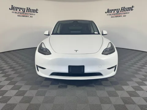 More photos of 2023 Tesla Model Y Long Range at Jerry Hunt Supercenter - Salisbury, NC