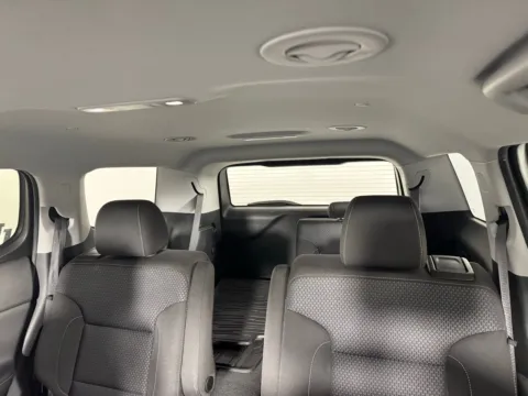 More photos of 2022 GMC Acadia SLE at Jerry Hunt Supercenter - Salisbury, NC