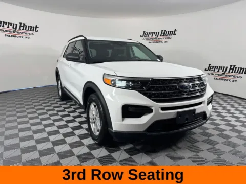 More photos of 2022 Ford Explorer XLT at Jerry Hunt Supercenter - Salisbury, NC