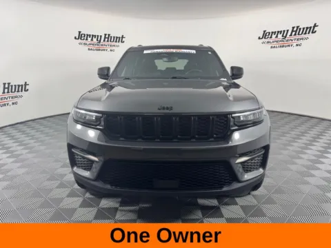 More photos of 2023 Jeep Grand Cherokee Altitude at Jerry Hunt Supercenter - Salisbury, NC