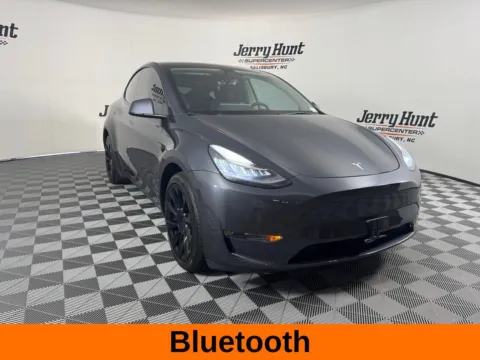 More photos of 2022 Tesla Model Y Long Range at Jerry Hunt Supercenter - Salisbury, NC