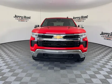 More photos of 2022 Chevrolet Silverado 1500 LT at Jerry Hunt Supercenter - Salisbury, NC