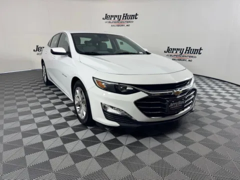 More photos of 2022 Chevrolet Malibu LT at Jerry Hunt Supercenter - Salisbury, NC