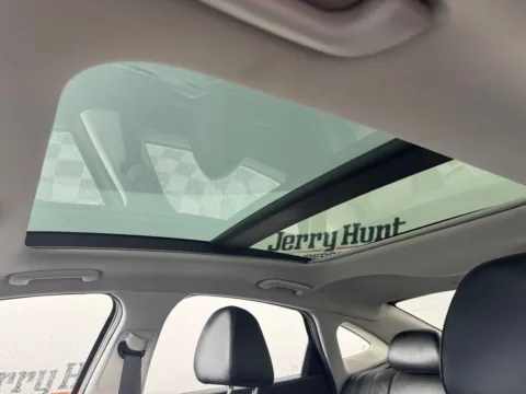 More photos of 2021 Hyundai Sonata Limited at Jerry Hunt Supercenter - Salisbury, NC