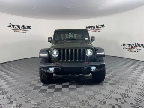 More photos of 2022 Jeep Gladiator Rubicon at Jerry Hunt Supercenter - Salisbury, NC