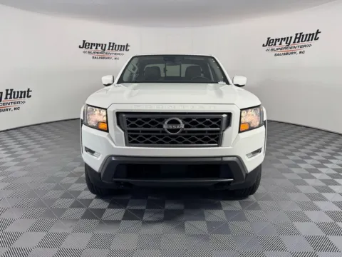 More photos of 2024 Nissan Frontier SV at Jerry Hunt Supercenter - Salisbury, NC