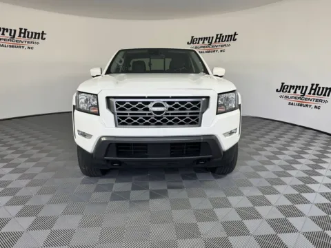 More photos of 2024 Nissan Frontier SV at Jerry Hunt Supercenter - Salisbury, NC