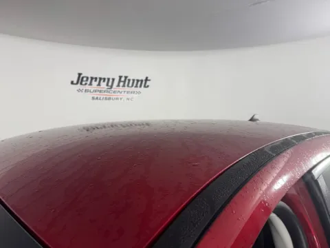 More photos of 2021 Ford Escape SE at Jerry Hunt Supercenter - Salisbury, NC