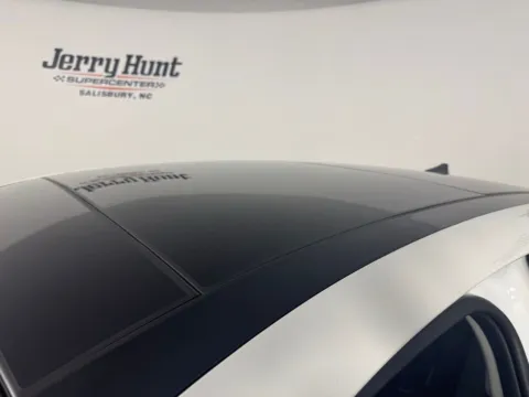 More photos of 2022 Hyundai Sonata Limited at Jerry Hunt Supercenter - Salisbury, NC