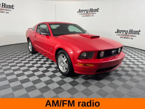 More photos of 2007 Ford Mustang GT Deluxe at Jerry Hunt Supercenter - Salisbury, NC