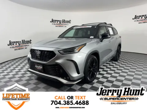 Silver 2023 Toyota Highlander XSE for sale in Salisbury, NC