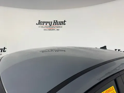 More photos of 2022 Hyundai Elantra SEL at Jerry Hunt Supercenter - Salisbury, NC
