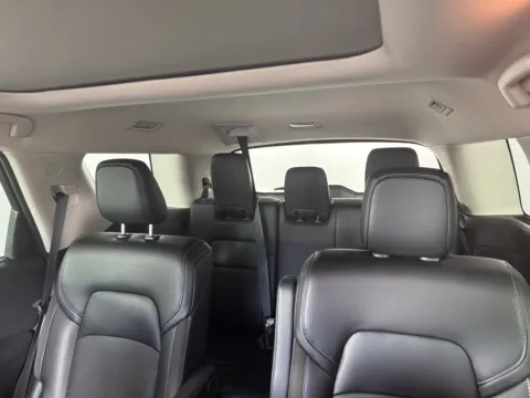 More photos of 2024 Nissan Pathfinder SL at Jerry Hunt Supercenter - Salisbury, NC