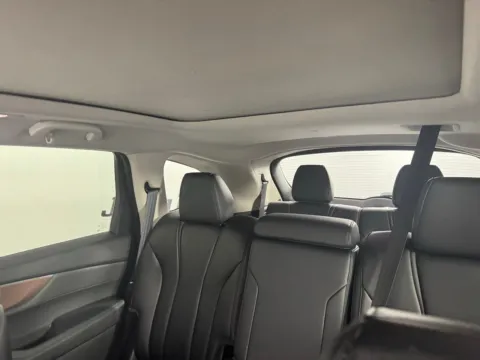 More photos of 2022 Acura MDX 3.5L at Jerry Hunt Supercenter - Salisbury, NC