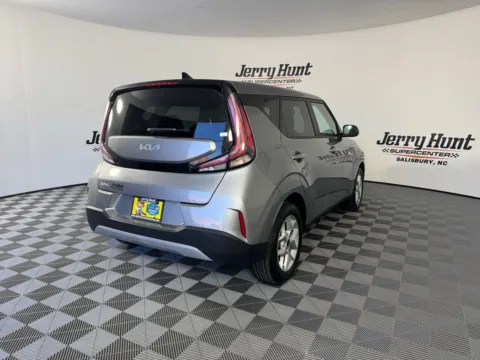 More photos of 2024 Kia Soul LX at Jerry Hunt Supercenter - Salisbury, NC