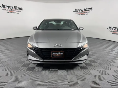 More photos of 2021 Hyundai Elantra SE at Jerry Hunt Supercenter - Salisbury, NC