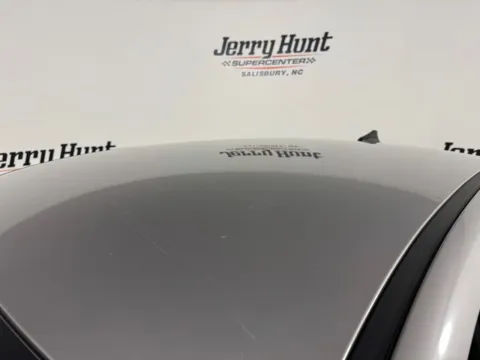 More photos of 2021 Hyundai Elantra SE at Jerry Hunt Supercenter - Salisbury, NC