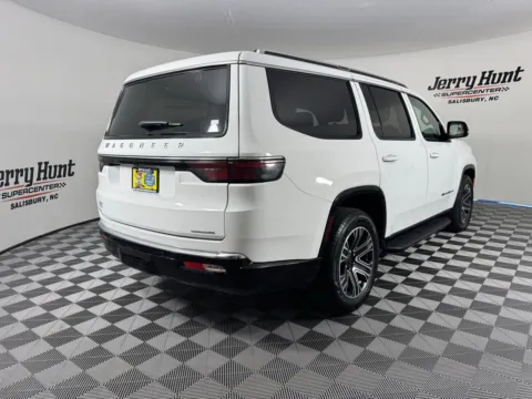 More photos of 2023 Jeep Wagoneer Series II at Jerry Hunt Supercenter - Salisbury, NC