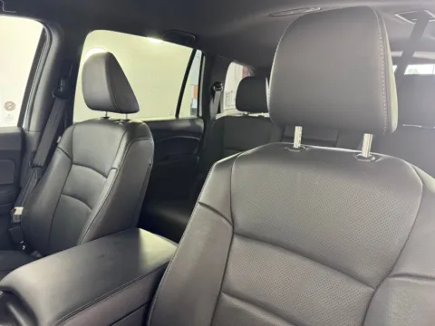 Photos of 2024 Honda Passport EX-L for sale in Salisbury, NC at Jerry Hunt Supercenter - Salisbury
