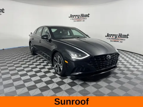 More photos of 2022 Hyundai Sonata SEL Plus at Jerry Hunt Supercenter - Salisbury, NC