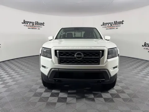 More photos of 2024 Nissan Frontier SV at Jerry Hunt Supercenter - Salisbury, NC