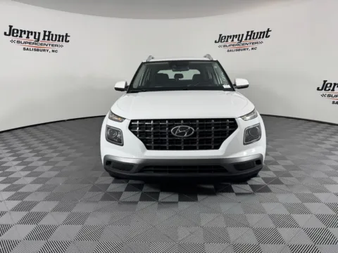 More photos of 2021 Hyundai Venue SEL at Jerry Hunt Supercenter - Salisbury, NC