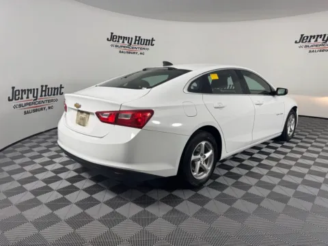 More photos of 2018 Chevrolet Malibu LS at Jerry Hunt Supercenter - Salisbury, NC