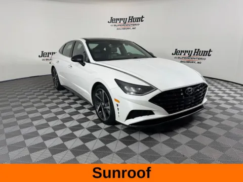 More photos of 2022 Hyundai Sonata SEL Plus at Jerry Hunt Supercenter - Salisbury, NC