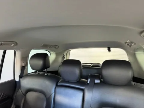 More photos of 2023 Nissan Armada SL at Jerry Hunt Supercenter - Salisbury, NC