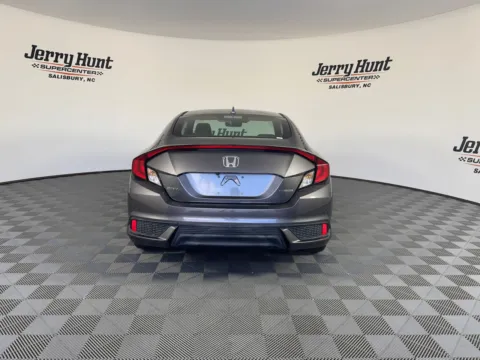 More photos of 2019 Honda Civic Touring at Jerry Hunt Supercenter - Salisbury, NC