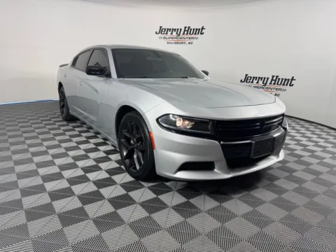 More photos of 2022 Dodge Charger SXT at Jerry Hunt Supercenter - Salisbury, NC