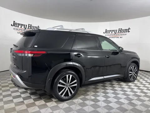 More photos of 2024 Nissan Pathfinder Platinum at Jerry Hunt Supercenter - Salisbury, NC