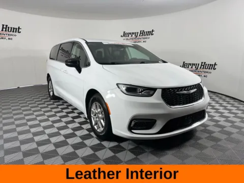 More photos of 2024 Chrysler Pacifica Touring L at Jerry Hunt Supercenter - Salisbury, NC