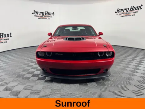 More photos of 2017 Dodge Challenger 392 Hemi Scat Pack Shaker at Jerry Hunt Supercenter - Salisbury, NC