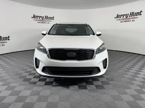 More photos of 2019 Kia Sorento LX at Jerry Hunt Supercenter - Salisbury, NC