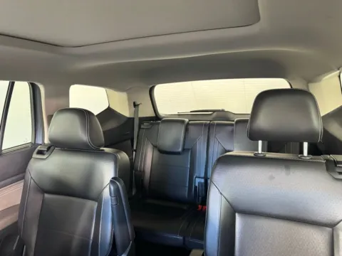 More photos of 2022 Volkswagen Atlas 3.6L V6 SEL R-Line at Jerry Hunt Supercenter - Salisbury, NC