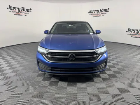 More photos of 2022 Volkswagen Jetta 1.5T SE at Jerry Hunt Supercenter - Salisbury, NC