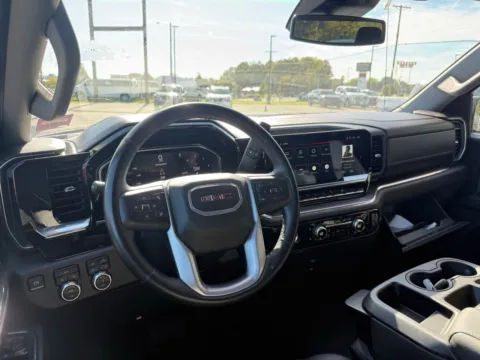 More photos of 2024 GMC Sierra 1500 SLT at Jerry Hunt Supercenter - Salisbury, NC