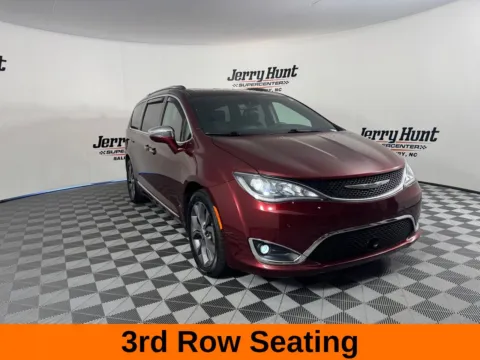More photos of 2020 Chrysler Pacifica Limited at Jerry Hunt Supercenter - Salisbury, NC