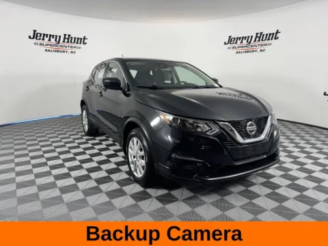 More photos of 2020 Nissan Rogue Sport S at Jerry Hunt Supercenter - Salisbury, NC