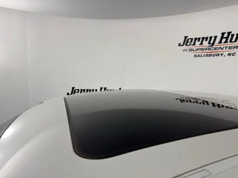 More photos of 2023 BMW 3 Series 330i at Jerry Hunt Supercenter - Salisbury, NC