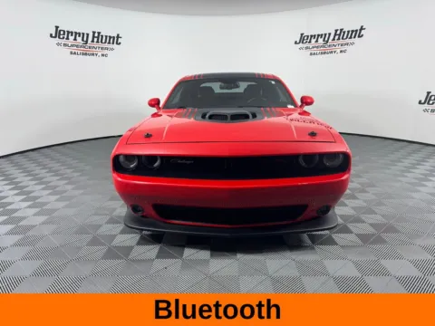 More photos of 2016 Dodge Challenger R/T at Jerry Hunt Supercenter - Salisbury, NC