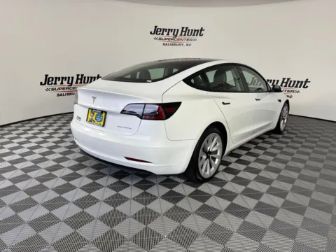 More photos of 2022 Tesla Model 3 Long Range at Jerry Hunt Supercenter - Salisbury, NC