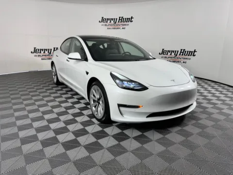 More photos of 2022 Tesla Model 3 Long Range at Jerry Hunt Supercenter - Salisbury, NC
