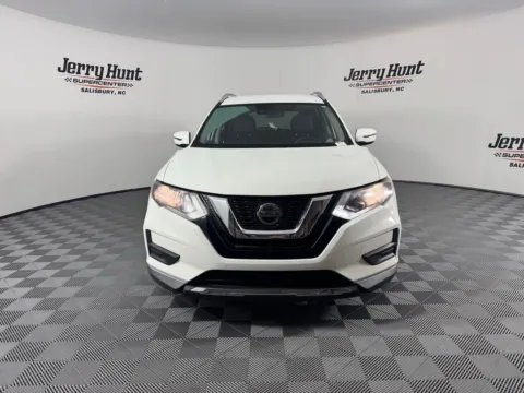 More photos of 2019 Nissan Rogue SV at Jerry Hunt Supercenter - Salisbury, NC