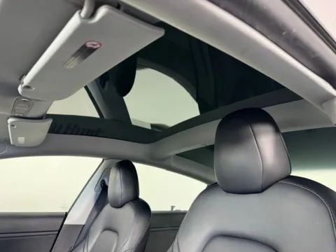 More photos of 2021 Tesla Model 3 Long Range at Jerry Hunt Supercenter - Salisbury, NC