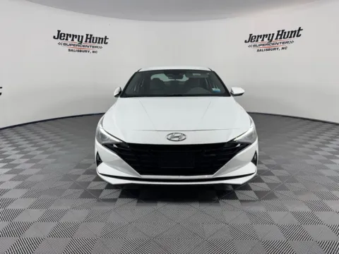 More photos of 2021 Hyundai Elantra SEL at Jerry Hunt Supercenter - Salisbury, NC