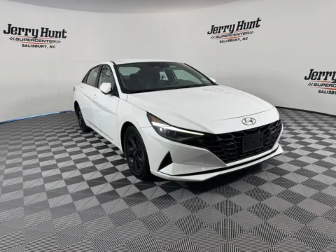 More photos of 2021 Hyundai Elantra SEL at Jerry Hunt Supercenter - Salisbury, NC